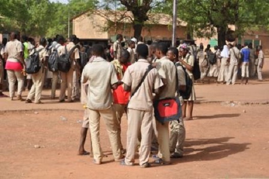 Ouagadougou: les élèves du Marien N’Gouabi dans la rue