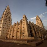 Culture / Bobo-Dioulasso :une publication sur facebook fait réagir le maire Bourahima Sanou