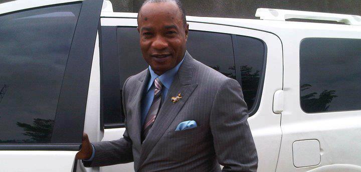 Koffi Olomidé se présenterait à la présidentielle congolaise
