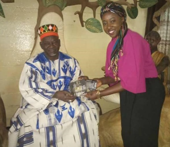 Malika la Slameuse chez le Mogho Naaba