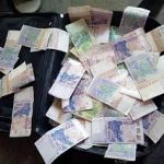 Afrique du sud : un pasteur vomit miraculeusement de l’argent