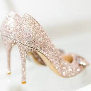 Dubaï : exposition d’une paire de chaussure à…